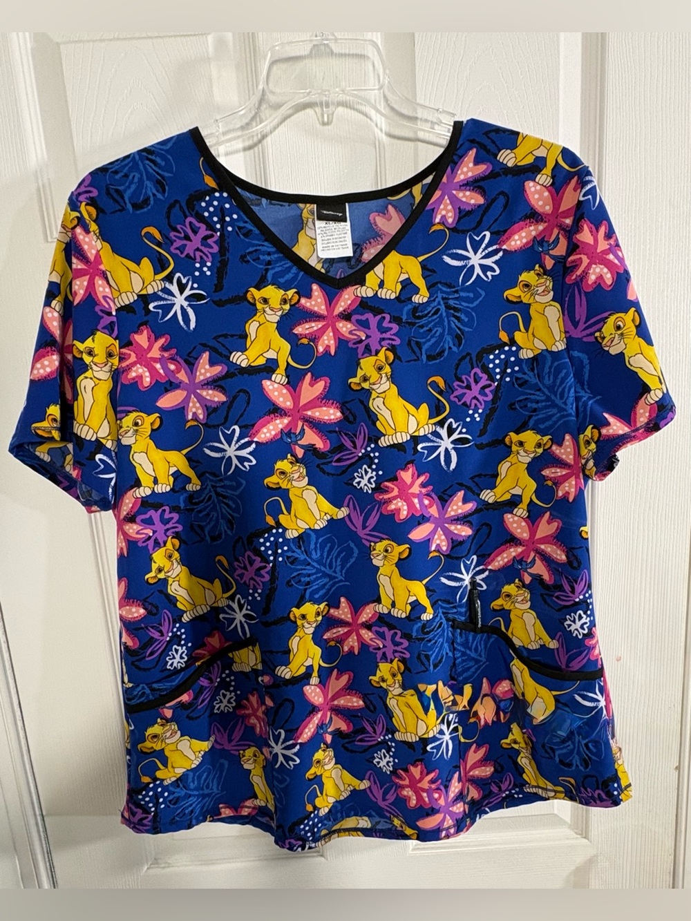XL Scrub Top Floral Lion King Print V-Neck